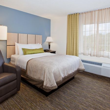 Sonesta Simply Suites Huntsville Research Park Экстерьер фото