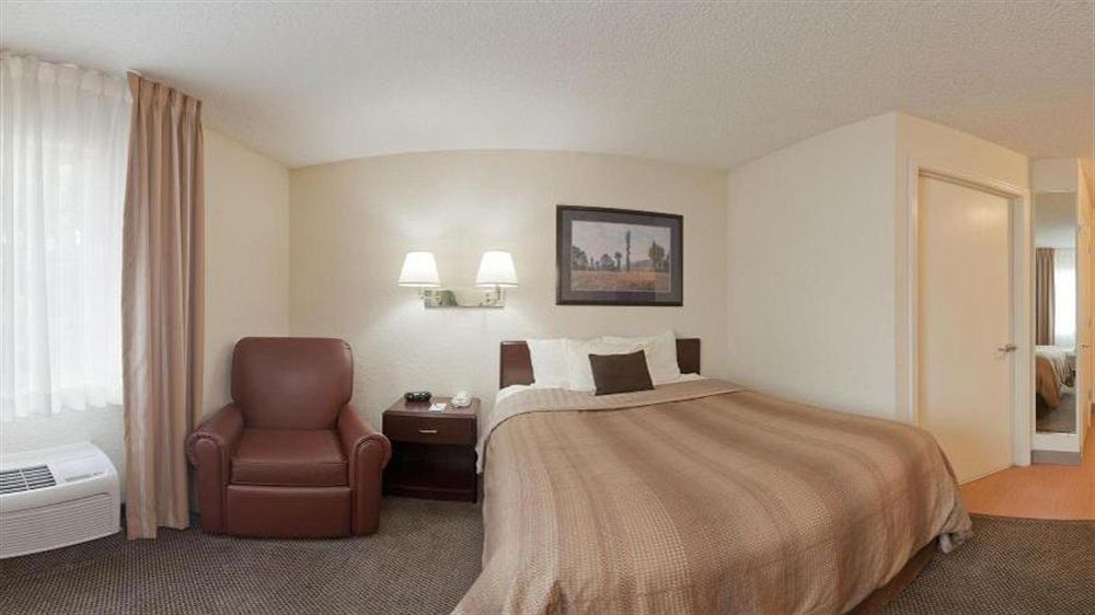 Sonesta Simply Suites Huntsville Research Park Экстерьер фото