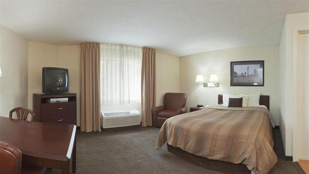 Sonesta Simply Suites Huntsville Research Park Экстерьер фото