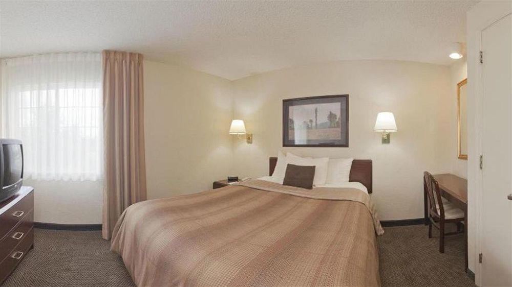 Sonesta Simply Suites Huntsville Research Park Экстерьер фото